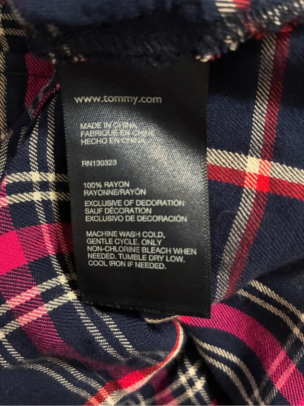 TOMMY HILFIGER Girls Button down shirt Size 6 Plaid 100% Rayon Roll up sleeve